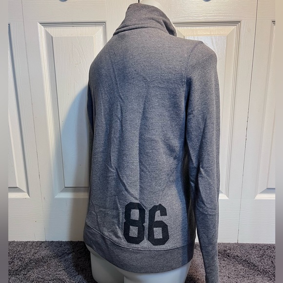 Victoria Secret PINK Pullover - Picture 4 of 6